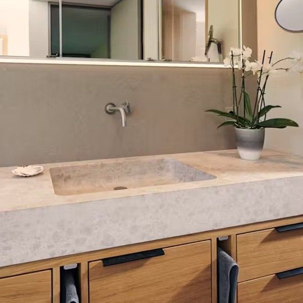 Plan de travail beige Coral Clay Colour en quartz Silestone, vue en situation