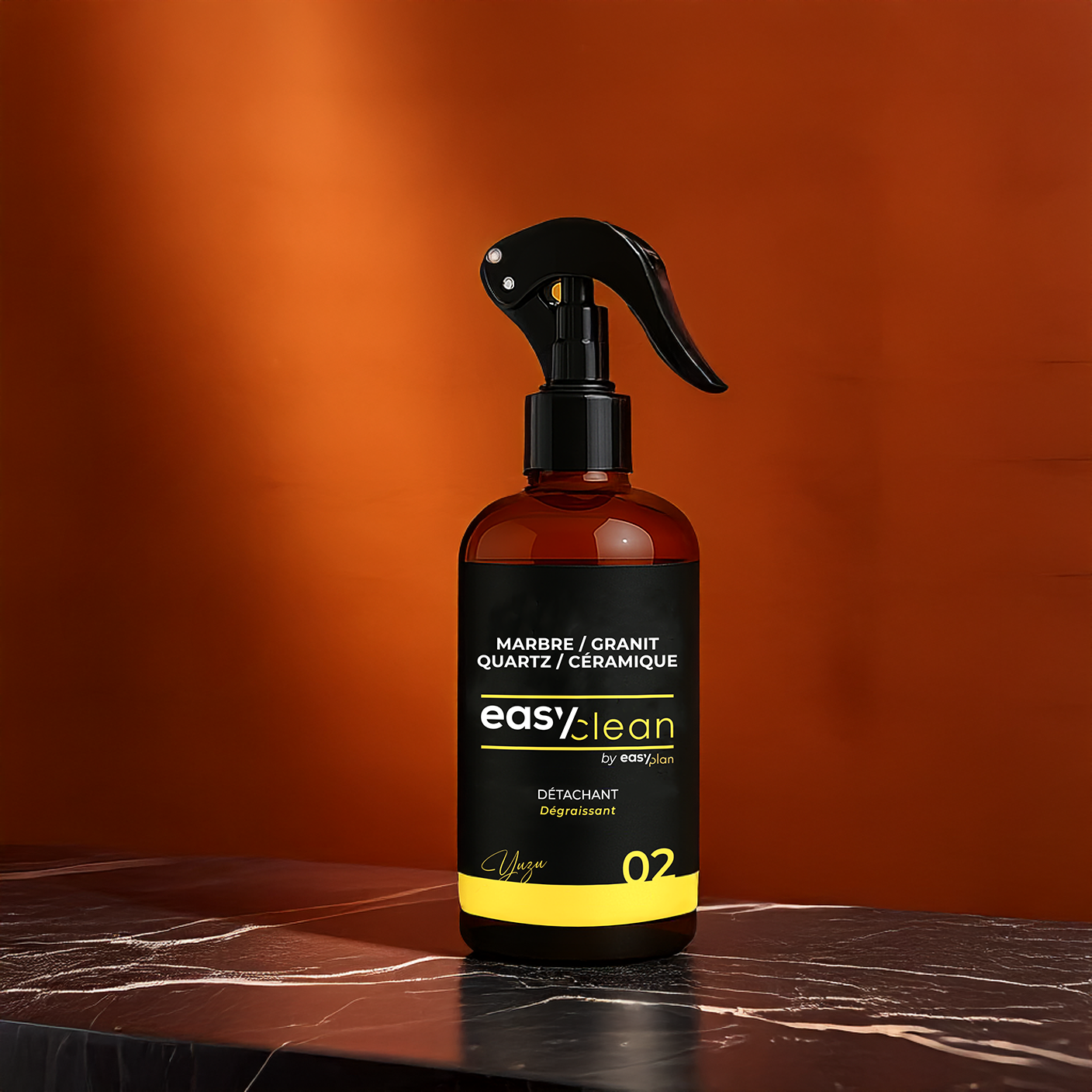Easyclean détachant 02, fond rouge sur marbre noir