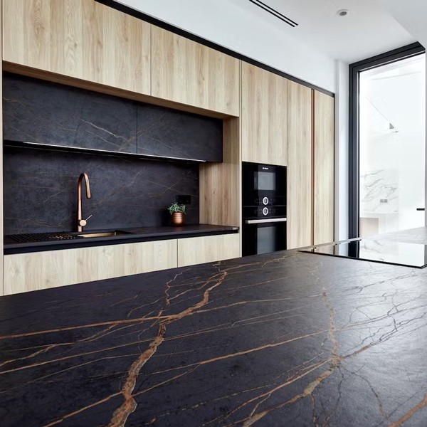 Réalisation n°3 du plan de travail Laurent en Ceramique Dekton