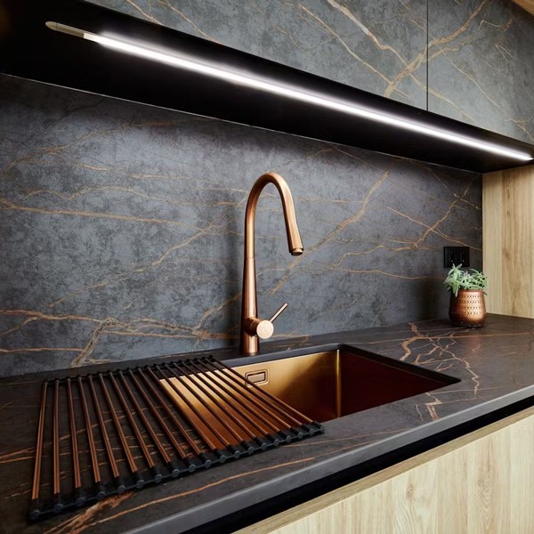 Réalisation n°4 du plan de travail Laurent en Ceramique Dekton