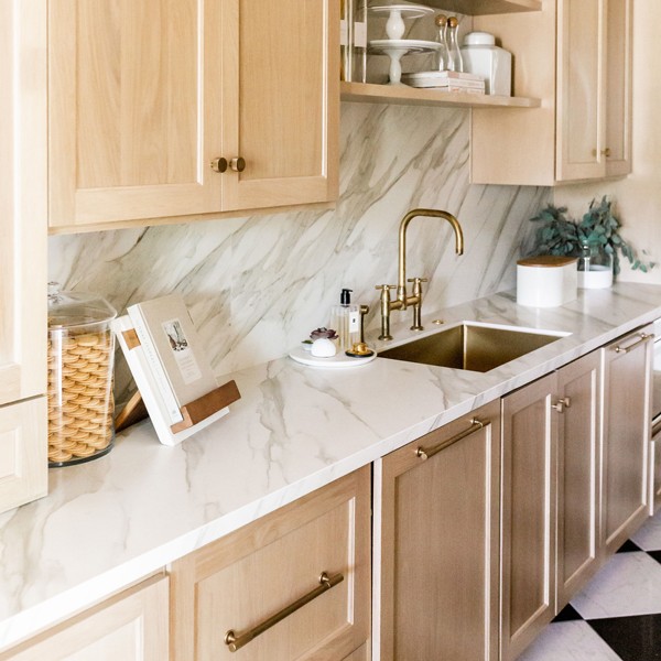 Réalisation n°1 du plan de travail Calacatta Gold en Ceramique Neolith The Size
