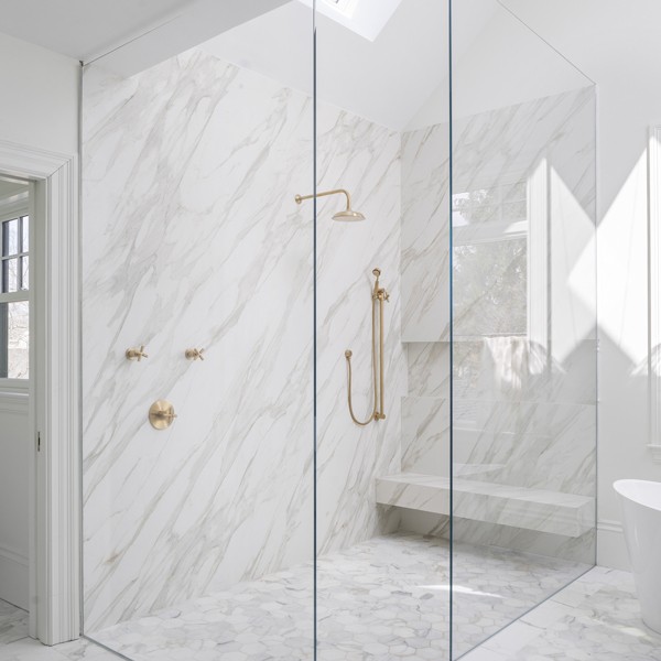 Réalisation n°6 du plan de travail Calacatta Gold en Ceramique Neolith The Size