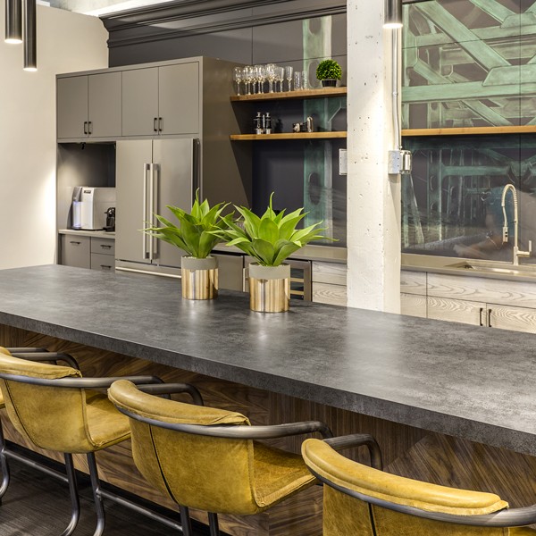 Réalisation n°4 du plan de travail Iron Grey en Ceramique Neolith The Size