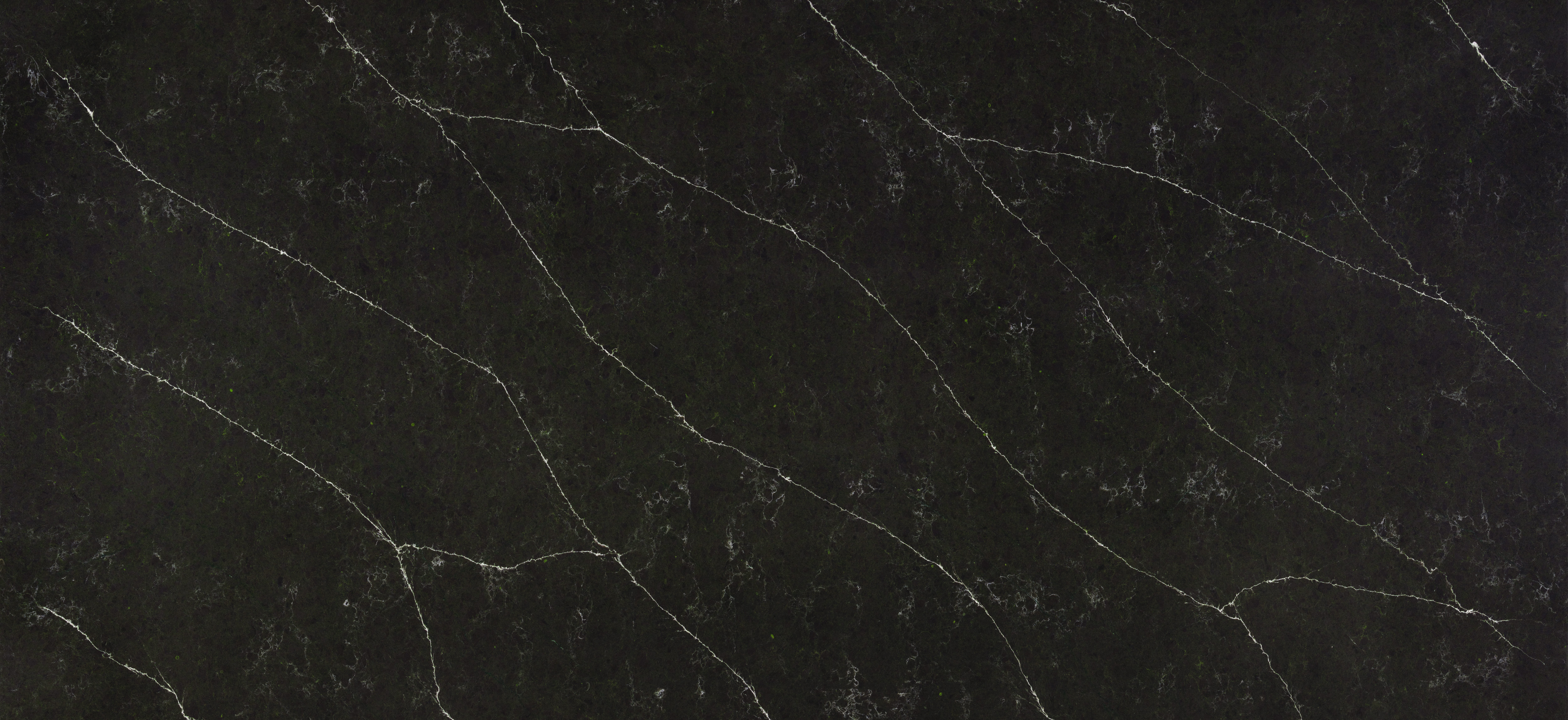 Épaisseur et finition de tranche du coloris Olivine en Quartz Mstone